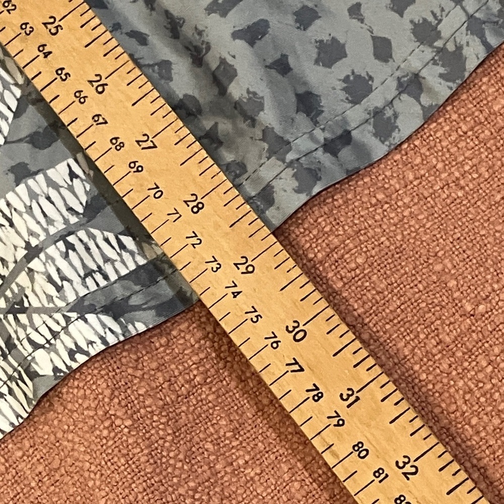 Wm’s small Gray Patterned Tunic Top - Picture 7 of 12